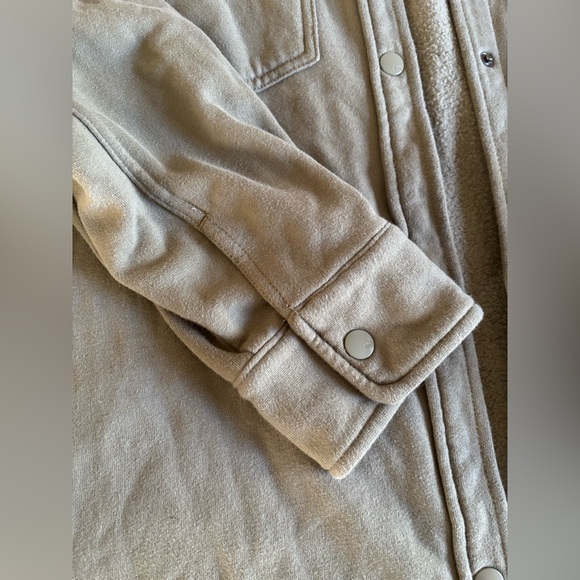 ABERCROMBIE SISTER STUDIO SHIRT JACKET SOFT A&F SIZE XL OLIVE GREEN 💚💚💚 - Picture 2 of 5